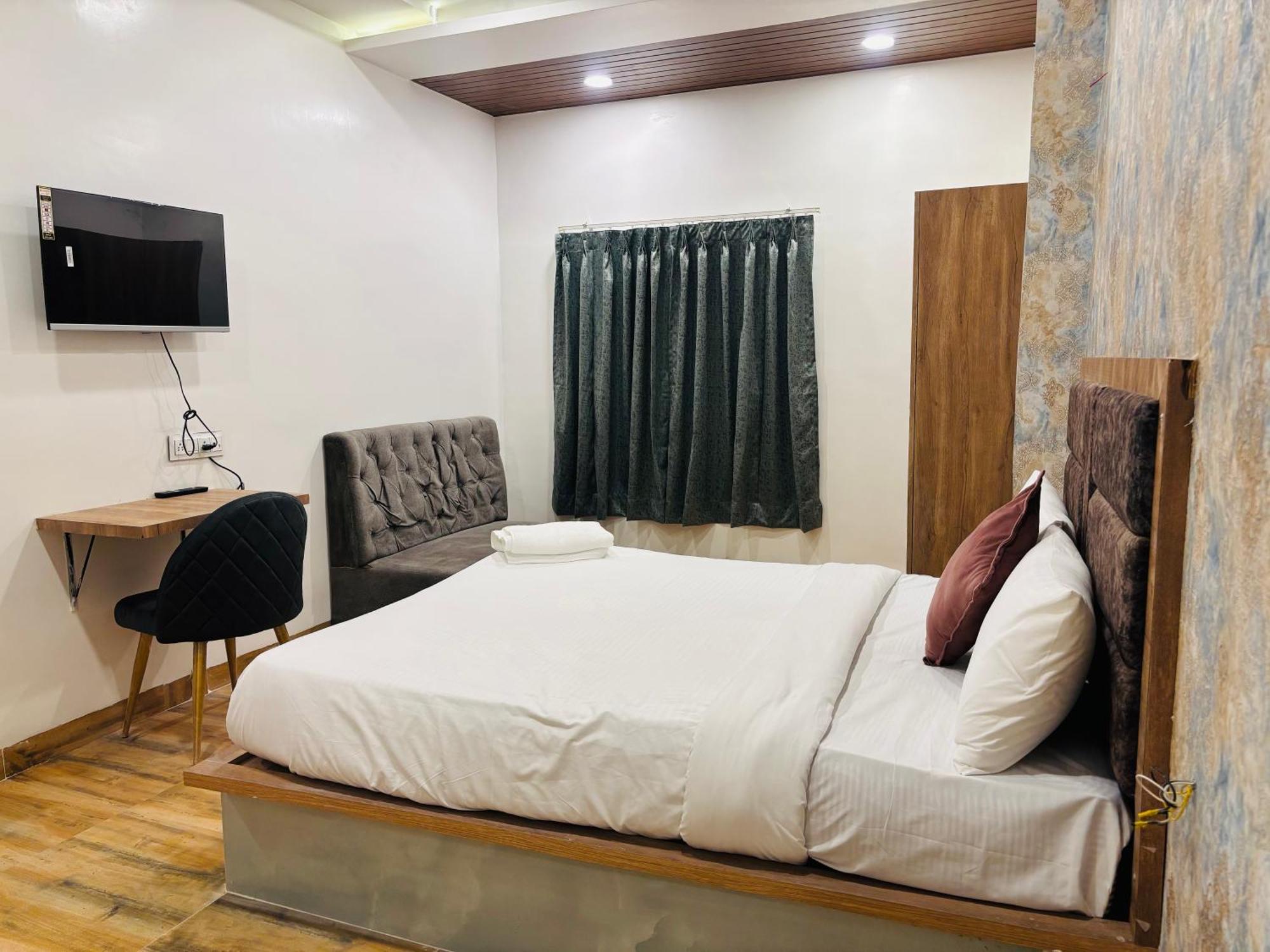 Hotel Vedicvista Indore Exteriör bild