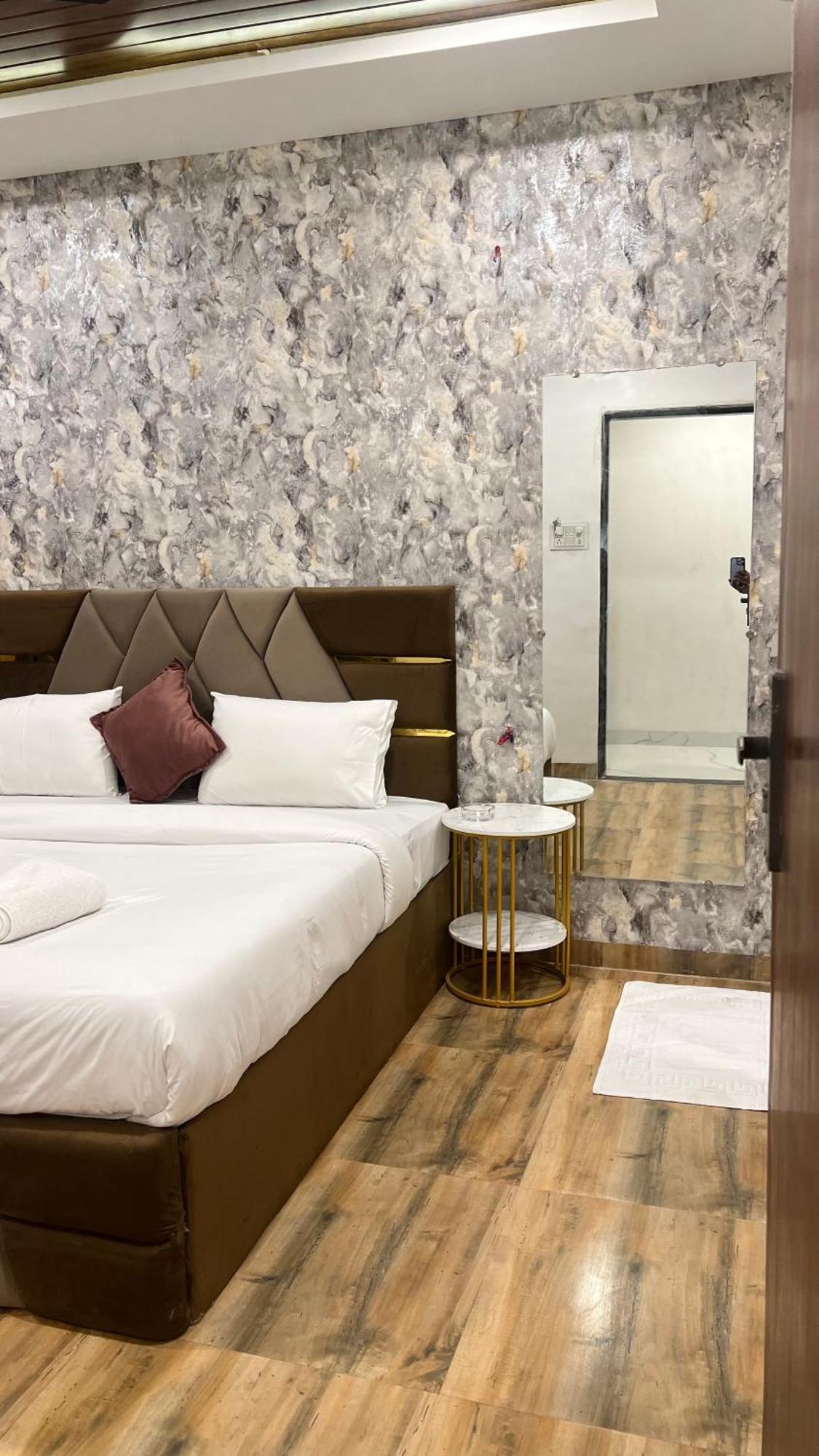 Hotel Vedicvista Indore Exteriör bild